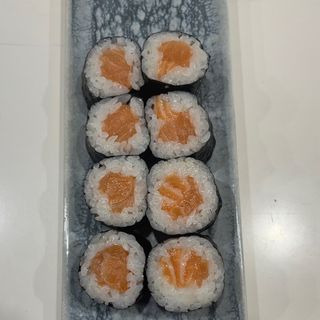 29. Maki De Salmón (8 Pzs.)