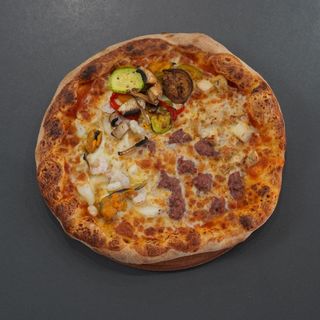 Pizza Mezzo Mezzo 