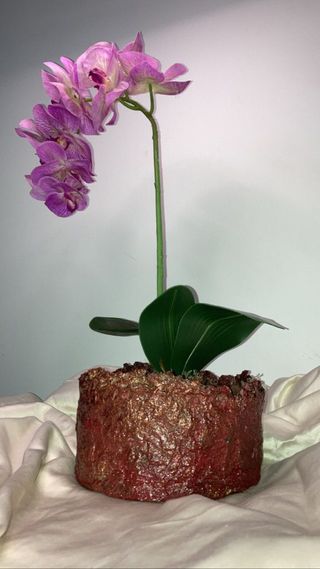 Orquídea artificial (Vaso rústico)
