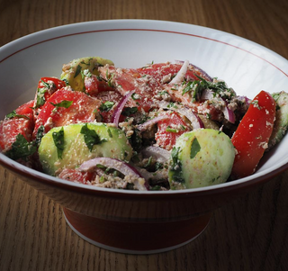 Ensalada georgiana con nuez