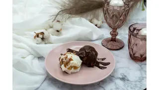 Desert profiterol duo