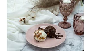 Desert profiterol duo