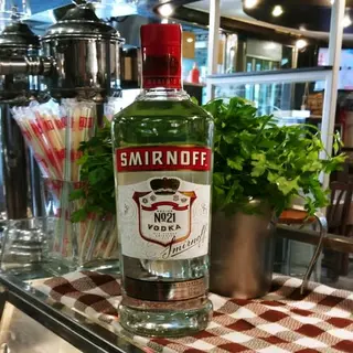 Bot. Smirnof +hielo