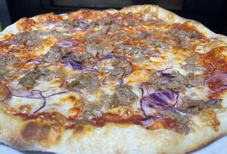 Pizza Tonno e cipolla M Ø 30cm