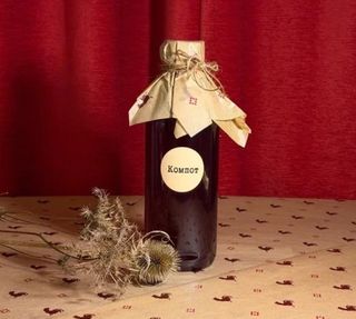 KOMPOT BEBIDA CASERA A BASE DE FRUTAS FRESCAS (1 L)