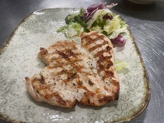Piept de pui la grătar / Chicken brest grill