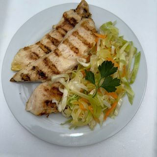 Пилешко филе на скара (100г)