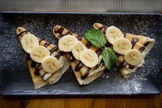 Блины с бананом и шоколадом