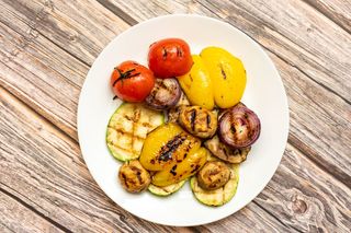 Legume proaspete  la gratar