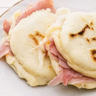 Arepa De Jamón Y Queso (Nuevo)