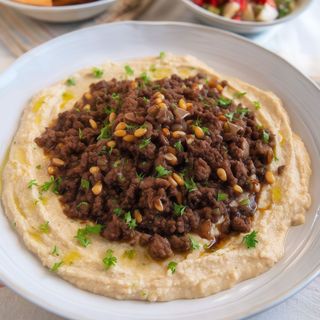 Hummus Bil Lahme + pan libanés