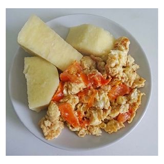 Yam/potato/plantain and egg sauce