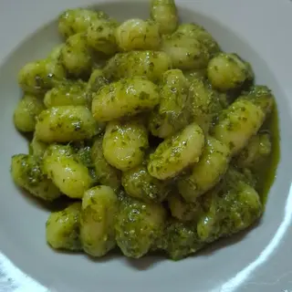 Gnocchi di patate al pesto