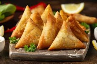 Samosa De Pollo (4 Uds.)