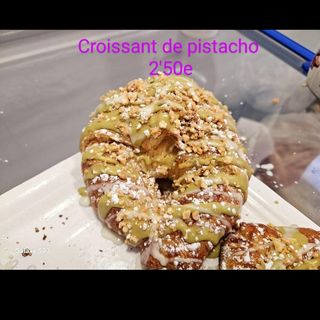 Croissant curvo  De Pistacho