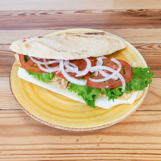 Bocata de pollo el montado