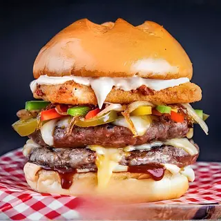 Cheating Burger + Frites + Boisson(Coca Cola, Sprite ou Fanta)