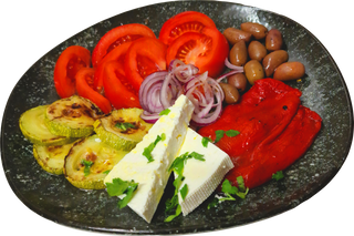 Балканска салата с биволско сирене (450гр)