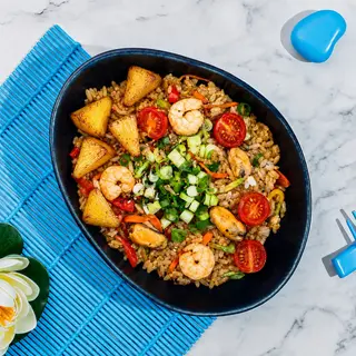 Wok orez cu fructe de mare in Sos Stridii