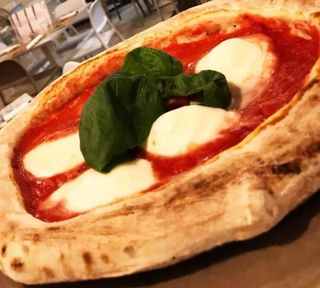 Margherita con bufala
