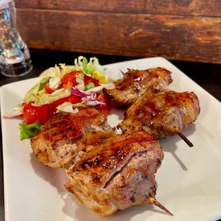 Meniu frigărui de porc cu cartofi prăjiți