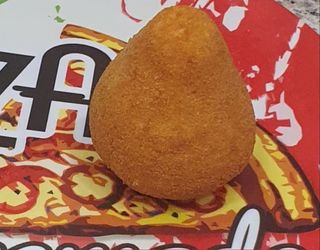 Arancino cotto e mozzarella