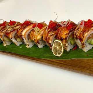 Salmon queso Roll