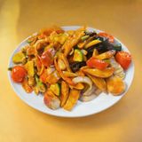 192.Картофи в соев сос и зеленчуци (800г)