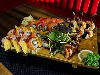 Сет Deluxe (1295g)