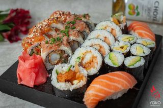 Ebi Tuna - krewetka w tempurze zawinięta w tatara z tuńczyka 