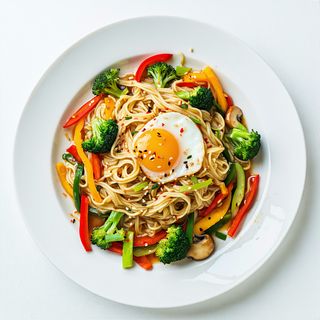 Makaron chiński z warzywami