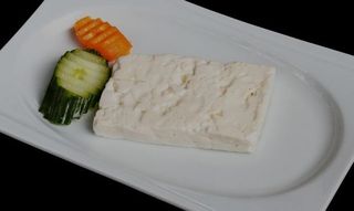 Ovčiji sir i paradajz