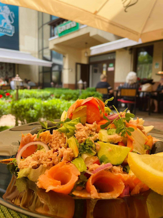 SALATĂ CU TON (500g)