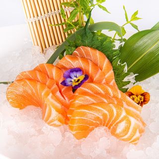 130A. Sashimi salmone