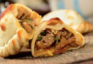 Empanada Gourmet De Carne A Cuchillo