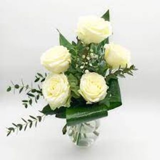 5 Rose bianche
