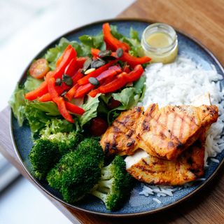 Pierś z kurczaka grill 100g