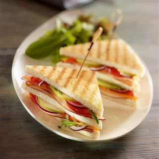 Club sandwich charcuterie
