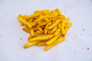 Cartofi prajiti condimentati