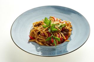 Удон с говядиной (350г)