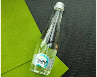Woda niegazowana
