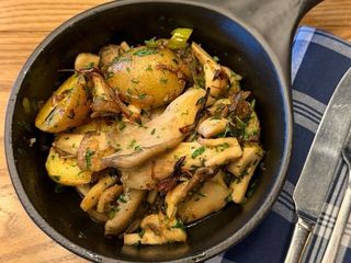 Смажена картопля з грибами (240g)