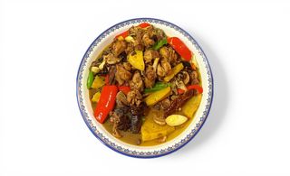 Saute spicy chicken Xinjiang 新疆大盘鸡