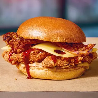CRISPY BACON & CHICKEN BURGER - NEW -