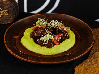 Телячі щічки з пюре (130/150g)