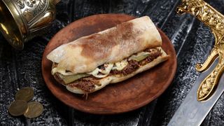 დაძენძილი საქონლის ხორცის სენდვიჩი