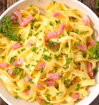 Tagliatelle A la Crème et au Jambon