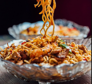 32a. Espaguetis Fritos Con Pollo "Picante"