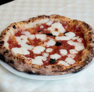 Pizza Margherita.