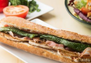 Bocadillo de filete de ternera y pimientos